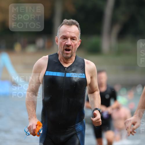 14.09.2025 - Stadtparktriathlon Michael Strokosch http://msf.ph/oto/8871343 14.09.2025 11:32:46 Schwimmen 1026, 1031, 1053, 1063, 1086 meine-sportfotos.de