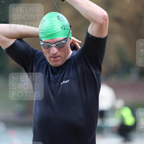 14.09.2025 - Stadtparktriathlon Michael Strokosch http://msf.ph/oto/8871345 14.09.2025 11:32:47 Schwimmen 1026, 1031, 1053, 1063, 1086 meine-sportfotos.de