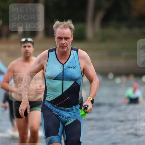 14.09.2025 - Stadtparktriathlon Michael Strokosch http://msf.ph/oto/8871424 14.09.2025 11:33:24 Schwimmen 1058, 1060, 1078, 1079, 1108 meine-sportfotos.de