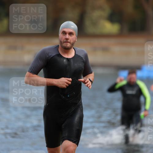 14.09.2025 - Stadtparktriathlon Michael Strokosch http://msf.ph/oto/8871451 14.09.2025 11:33:31 Schwimmen 1022, 1078, 1108 meine-sportfotos.de