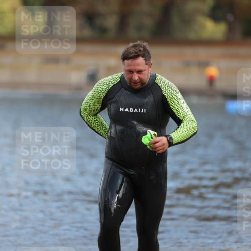 14.09.2025 - Stadtparktriathlon Michael Strokosch http://msf.ph/oto/8871460 14.09.2025 11:33:36 Schwimmen 1022, 1110 meine-sportfotos.de