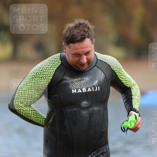 14.09.2025 - Stadtparktriathlon Michael Strokosch http://msf.ph/oto/8871470 14.09.2025 11:33:39 Schwimmen 1022, 1084, 1110 meine-sportfotos.de