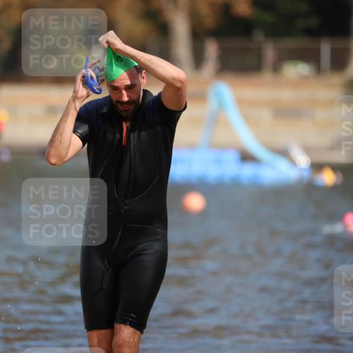 14.09.2025 - Stadtparktriathlon Michael Strokosch http://msf.ph/oto/8871555 14.09.2025 11:34:24 Schwimmen 1068, 1071, 1094 meine-sportfotos.de