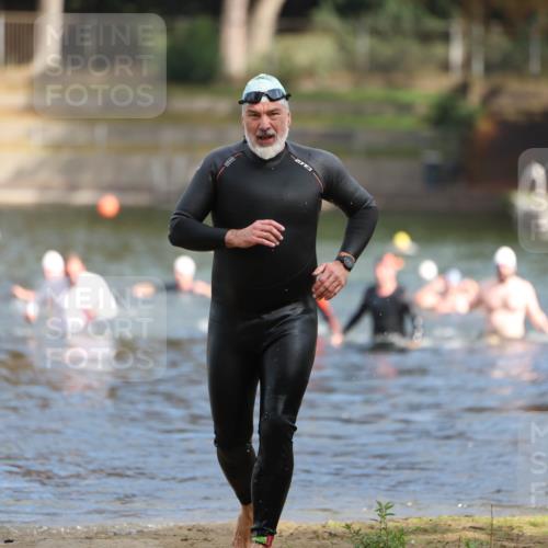 14.09.2025 - Stadtparktriathlon Michael Strokosch http://msf.ph/oto/8871568 14.09.2025 11:34:33 Schwimmen 1094 meine-sportfotos.de