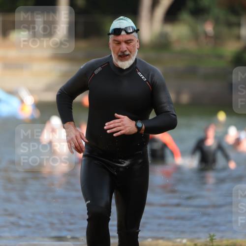 14.09.2025 - Stadtparktriathlon Michael Strokosch http://msf.ph/oto/8871571 14.09.2025 11:34:35 Schwimmen 1094 meine-sportfotos.de