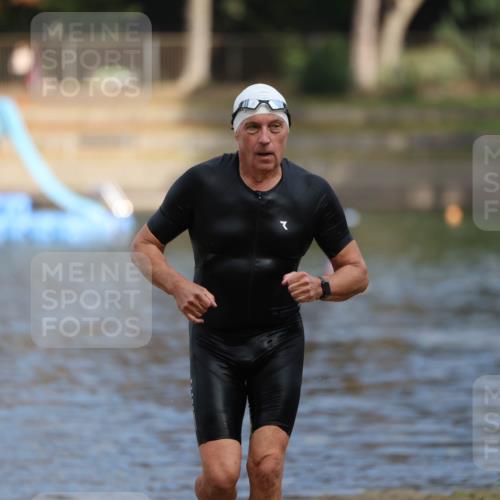 14.09.2025 - Stadtparktriathlon Michael Strokosch http://msf.ph/oto/8871659 14.09.2025 11:35:21 Schwimmen 1057 meine-sportfotos.de