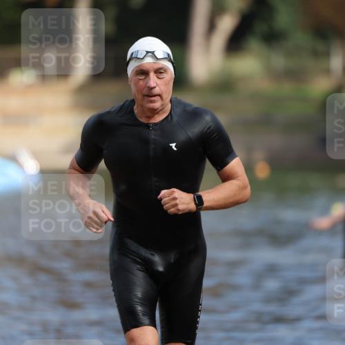 14.09.2025 - Stadtparktriathlon Michael Strokosch http://msf.ph/oto/8871664 14.09.2025 11:35:22 Schwimmen 1057 meine-sportfotos.de