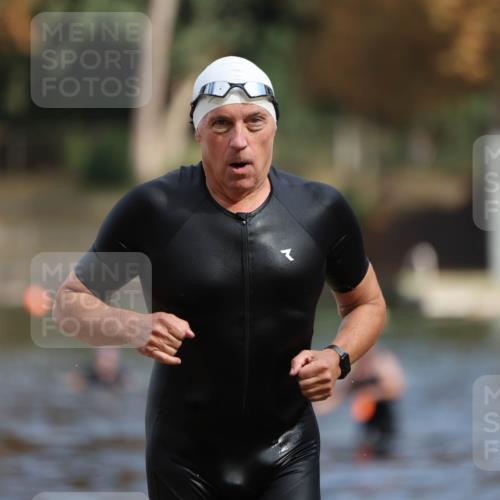 14.09.2025 - Stadtparktriathlon Michael Strokosch http://msf.ph/oto/8871668 14.09.2025 11:35:23 Schwimmen 1057 meine-sportfotos.de