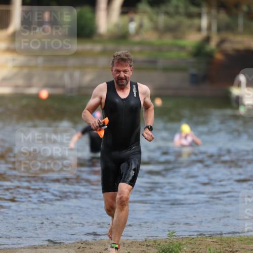 14.09.2025 - Stadtparktriathlon Michael Strokosch http://msf.ph/oto/8871671 14.09.2025 11:35:33 Schwimmen 1116 meine-sportfotos.de