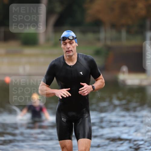 14.09.2025 - Stadtparktriathlon Michael Strokosch http://msf.ph/oto/8871757 14.09.2025 11:37:31 Schwimmen 1119 meine-sportfotos.de