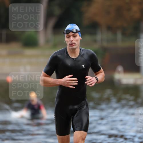 14.09.2025 - Stadtparktriathlon Michael Strokosch http://msf.ph/oto/8871758 14.09.2025 11:37:31 Schwimmen 1119 meine-sportfotos.de