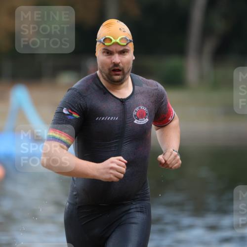 14.09.2025 - Stadtparktriathlon Michael Strokosch http://msf.ph/oto/8871787 14.09.2025 11:37:50 Schwimmen 1096 meine-sportfotos.de