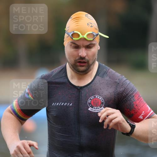 14.09.2025 - Stadtparktriathlon Michael Strokosch http://msf.ph/oto/8871792 14.09.2025 11:37:51 Schwimmen 1096 meine-sportfotos.de