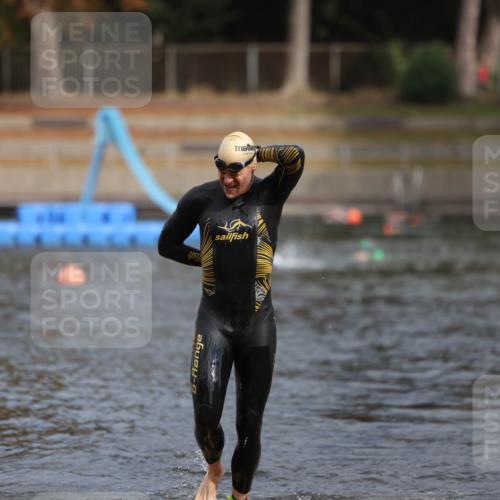 14.09.2025 - Stadtparktriathlon Michael Strokosch http://msf.ph/oto/8871816 14.09.2025 11:48:16 Schwimmen 1125 meine-sportfotos.de