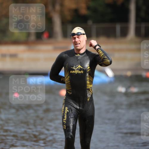 14.09.2025 - Stadtparktriathlon Michael Strokosch http://msf.ph/oto/8871821 14.09.2025 11:48:18 Schwimmen 1125 meine-sportfotos.de