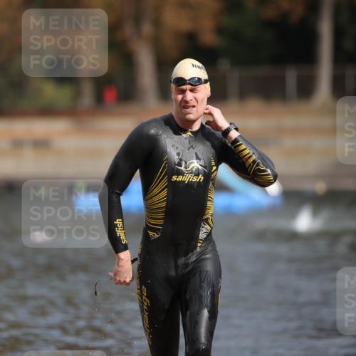 14.09.2025 - Stadtparktriathlon Michael Strokosch http://msf.ph/oto/8871822 14.09.2025 11:48:18 Schwimmen 1125 meine-sportfotos.de