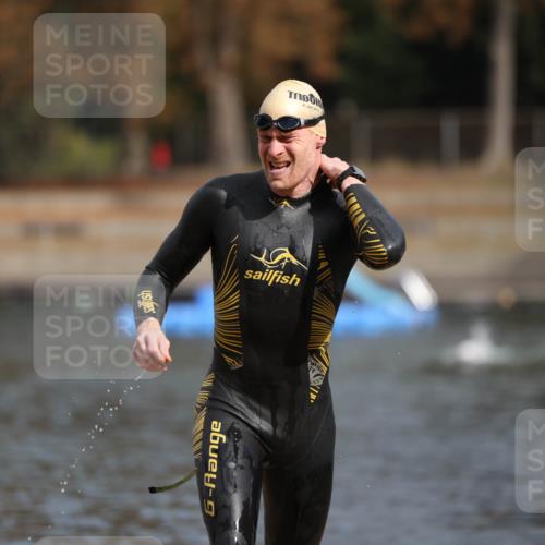 14.09.2025 - Stadtparktriathlon Michael Strokosch http://msf.ph/oto/8871824 14.09.2025 11:48:19 Schwimmen 1125 meine-sportfotos.de