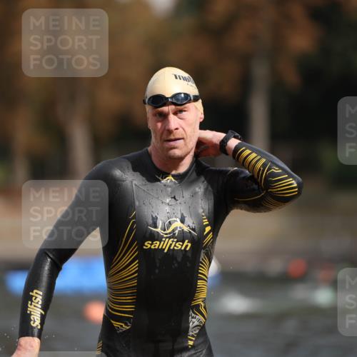 14.09.2025 - Stadtparktriathlon Michael Strokosch http://msf.ph/oto/8871830 14.09.2025 11:48:20 Schwimmen 1125 meine-sportfotos.de