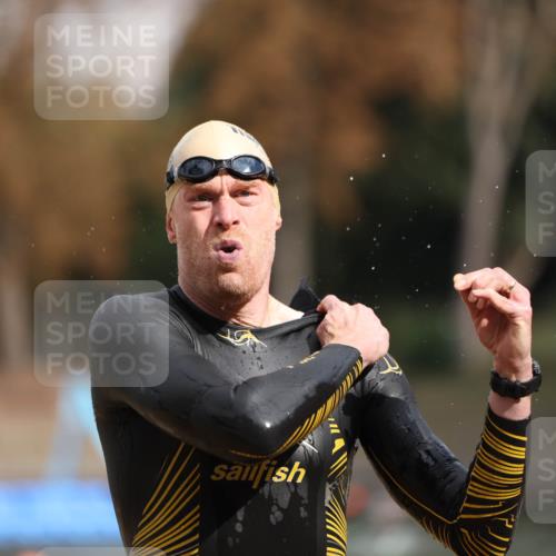 14.09.2025 - Stadtparktriathlon Michael Strokosch http://msf.ph/oto/8871833 14.09.2025 11:48:20 Schwimmen 1125 meine-sportfotos.de
