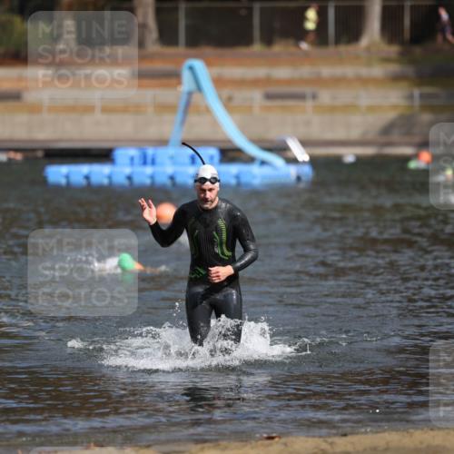 14.09.2025 - Stadtparktriathlon Michael Strokosch http://msf.ph/oto/8871838 14.09.2025 11:48:54 Schwimmen 1185 meine-sportfotos.de