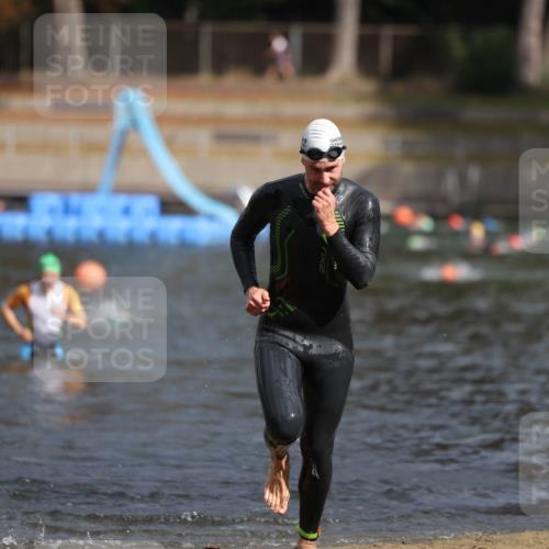 14.09.2025 - Stadtparktriathlon Michael Strokosch http://msf.ph/oto/8871848 14.09.2025 11:48:57 Schwimmen 1185 meine-sportfotos.de