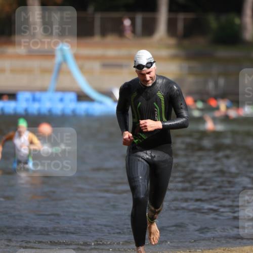 14.09.2025 - Stadtparktriathlon Michael Strokosch http://msf.ph/oto/8871850 14.09.2025 11:48:57 Schwimmen 1185 meine-sportfotos.de