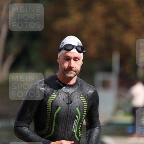 14.09.2025 - Stadtparktriathlon Michael Strokosch http://msf.ph/oto/8871860 14.09.2025 11:49:00 Schwimmen 1185, 1217 meine-sportfotos.de