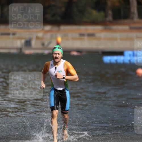14.09.2025 - Stadtparktriathlon Michael Strokosch http://msf.ph/oto/8871866 14.09.2025 11:49:07 Schwimmen 1217 meine-sportfotos.de