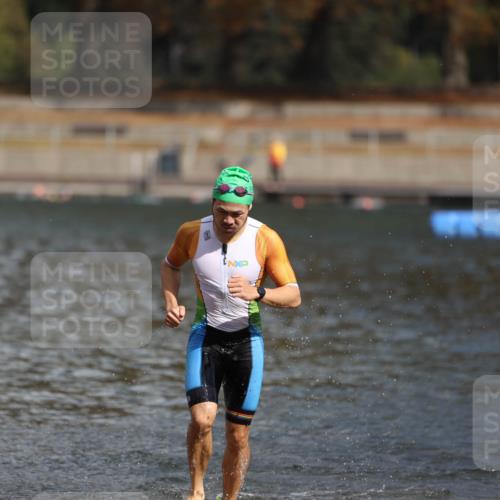 14.09.2025 - Stadtparktriathlon Michael Strokosch http://msf.ph/oto/8871869 14.09.2025 11:49:07 Schwimmen 1217 meine-sportfotos.de