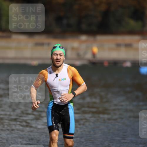 14.09.2025 - Stadtparktriathlon Michael Strokosch http://msf.ph/oto/8871874 14.09.2025 11:49:08 Schwimmen 1178, 1217 meine-sportfotos.de