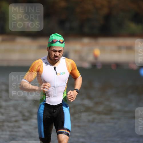 14.09.2025 - Stadtparktriathlon Michael Strokosch http://msf.ph/oto/8871878 14.09.2025 11:49:09 Schwimmen 1178, 1217 meine-sportfotos.de