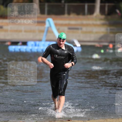 14.09.2025 - Stadtparktriathlon Michael Strokosch http://msf.ph/oto/8871897 14.09.2025 11:49:17 Schwimmen 1178 meine-sportfotos.de