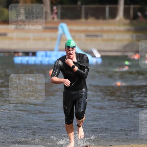 14.09.2025 - Stadtparktriathlon Michael Strokosch http://msf.ph/oto/8871900 14.09.2025 11:49:18 Schwimmen 1178 meine-sportfotos.de