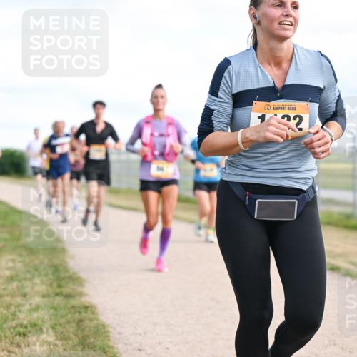 14.09.2025 - Airport Race Dr. Thomas Lammeyer http://msf.ph/oto/8871906 14.09.2025 12:16:29 Laufen 42, 132 meine-sportfotos.de