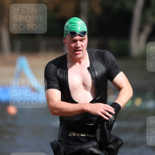 14.09.2025 - Stadtparktriathlon Michael Strokosch http://msf.ph/oto/8871911 14.09.2025 11:49:21 Schwimmen 1178 meine-sportfotos.de