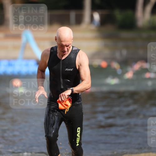 14.09.2025 - Stadtparktriathlon Michael Strokosch http://msf.ph/oto/8871927 14.09.2025 11:49:39 Schwimmen 1209 meine-sportfotos.de