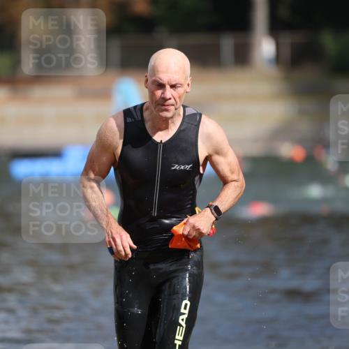 14.09.2025 - Stadtparktriathlon Michael Strokosch http://msf.ph/oto/8871928 14.09.2025 11:49:39 Schwimmen 1209 meine-sportfotos.de