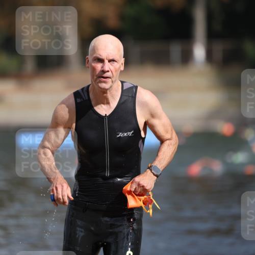 14.09.2025 - Stadtparktriathlon Michael Strokosch http://msf.ph/oto/8871930 14.09.2025 11:49:40 Schwimmen 1209 meine-sportfotos.de