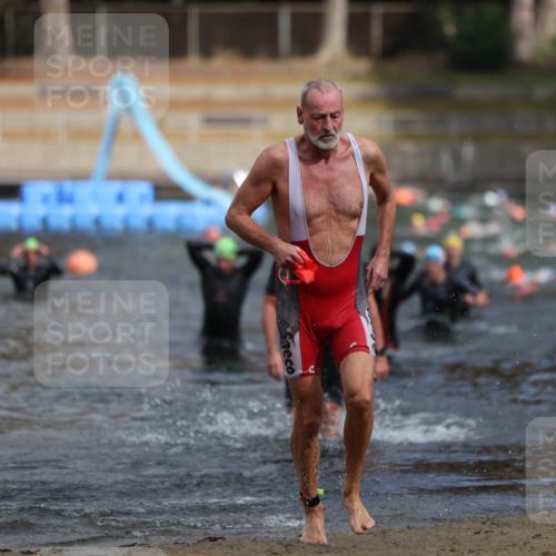 14.09.2025 - Stadtparktriathlon Michael Strokosch http://msf.ph/oto/8871947 14.09.2025 11:50:07 Schwimmen 1168, 1170, 1174, 1214 meine-sportfotos.de