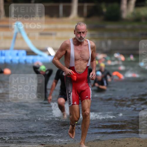 14.09.2025 - Stadtparktriathlon Michael Strokosch http://msf.ph/oto/8871949 14.09.2025 11:50:07 Schwimmen 1168, 1170, 1174, 1214 meine-sportfotos.de