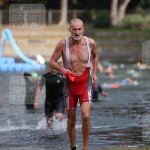 14.09.2025 - Stadtparktriathlon Michael Strokosch http://msf.ph/oto/8871952 14.09.2025 11:50:07 Schwimmen 1168, 1170, 1174, 1214 meine-sportfotos.de