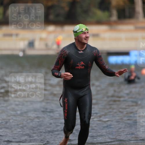 14.09.2025 - Stadtparktriathlon Michael Strokosch http://msf.ph/oto/8871962 14.09.2025 11:50:10 Schwimmen 1162, 1168, 1170, 1174, 1188, 1214 meine-sportfotos.de