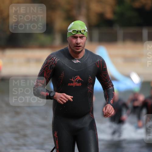 14.09.2025 - Stadtparktriathlon Michael Strokosch http://msf.ph/oto/8871973 14.09.2025 11:50:12 Schwimmen 1162, 1168, 1170, 1174, 1188, 1214 meine-sportfotos.de