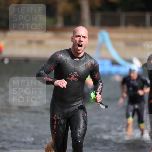 14.09.2025 - Stadtparktriathlon Michael Strokosch http://msf.ph/oto/8871988 14.09.2025 11:50:18 Schwimmen 1162, 1168, 1188, 1194, 1214 meine-sportfotos.de