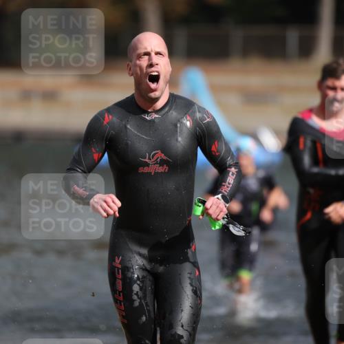 14.09.2025 - Stadtparktriathlon Michael Strokosch http://msf.ph/oto/8871992 14.09.2025 11:50:18 Schwimmen 1162, 1168, 1188, 1194, 1214 meine-sportfotos.de