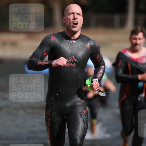 14.09.2025 - Stadtparktriathlon Michael Strokosch http://msf.ph/oto/8871993 14.09.2025 11:50:18 Schwimmen 1162, 1168, 1188, 1194, 1214 meine-sportfotos.de