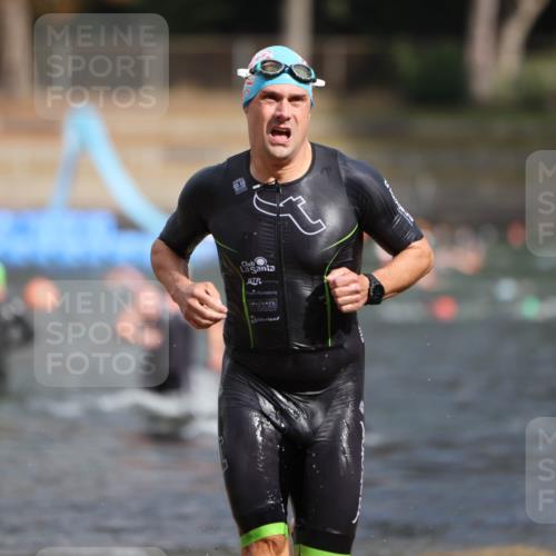 14.09.2025 - Stadtparktriathlon Michael Strokosch http://msf.ph/oto/8872011 14.09.2025 11:50:22 Schwimmen 1162, 1168, 1186, 1188, 1194 meine-sportfotos.de