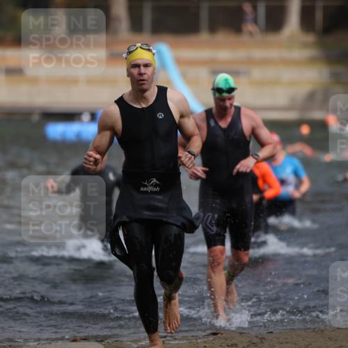14.09.2025 - Stadtparktriathlon Michael Strokosch http://msf.ph/oto/8872030 14.09.2025 11:50:28 Schwimmen 1144, 1146, 1164, 1186, 1194 meine-sportfotos.de
