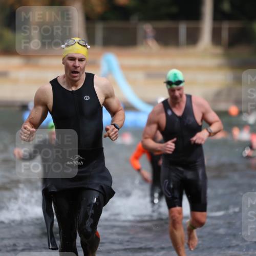 14.09.2025 - Stadtparktriathlon Michael Strokosch http://msf.ph/oto/8872035 14.09.2025 11:50:29 Schwimmen 1144, 1146, 1164, 1186, 1194 meine-sportfotos.de