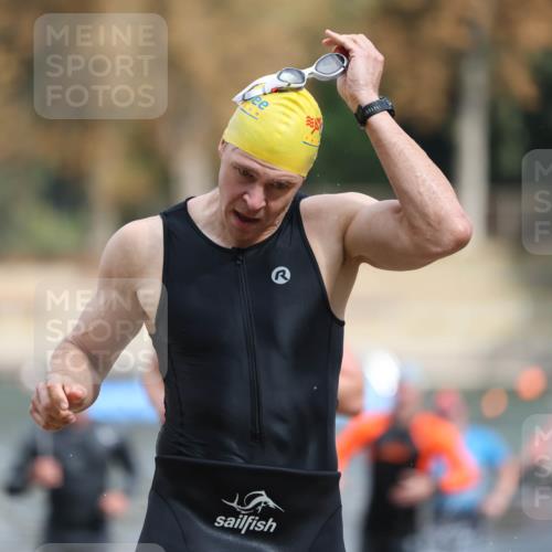 14.09.2025 - Stadtparktriathlon Michael Strokosch http://msf.ph/oto/8872041 14.09.2025 11:50:31 Schwimmen 1144, 1146, 1164, 1186, 1194 meine-sportfotos.de